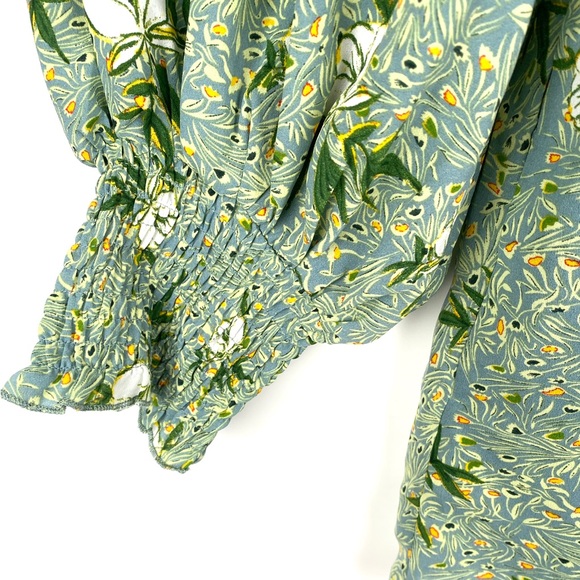 Velvet Oak Floral Romper - Picture 4 of 11